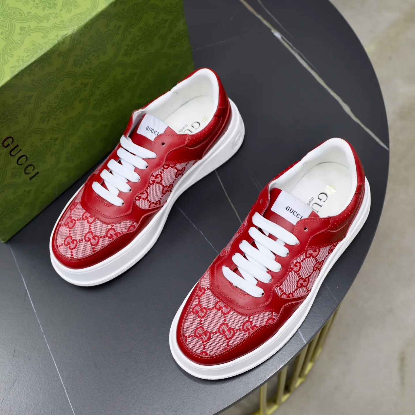 Men's shoes: 400💰🙅‍♂️🙅‍♂️🙅‍♂️ Brand: GUCCI Standard code: 38-44 (45 customized) Grade: Same as the official website Material: Original leather splicing brand cloth Comfortable and breathable sheepskin lining Lightweight wear-resistant outsole Style category: Men's fashion casual shoes Sports shoes Distinguished luxury brand elements Top luxury Color: actual picture color